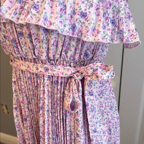 Pink Off-Shoulder Ruffled Dress - Picture 3 of 6